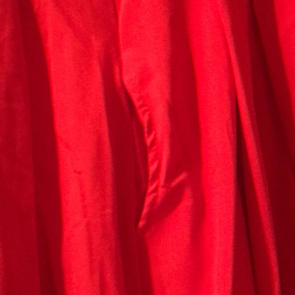 Ladies skirt - Picture 3 of 5